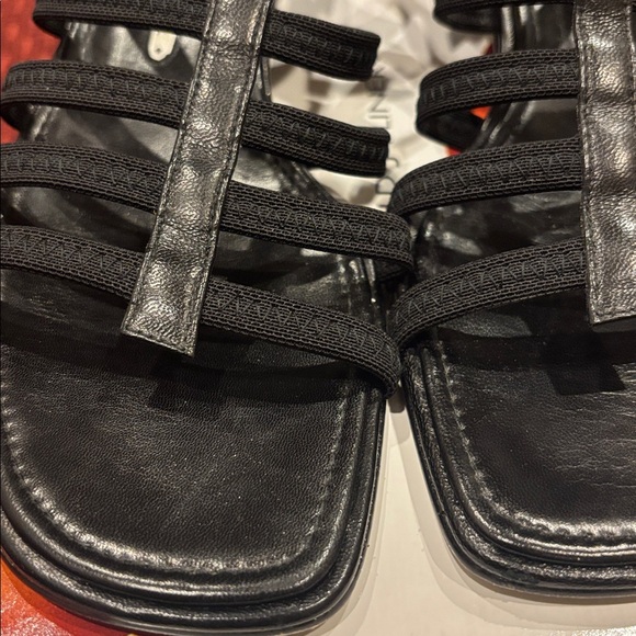 Donald J Pliner Drew 7.5 Elastic Stretch Sandals - Picture 9 of 10